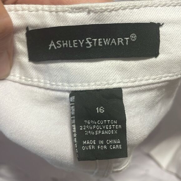 Ashley Stewart bejeweled white Jean Jacket and Crop pants, 22/24 - Picture 5 of 10